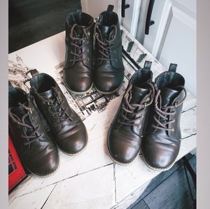 GAP boys light shoes 30 each